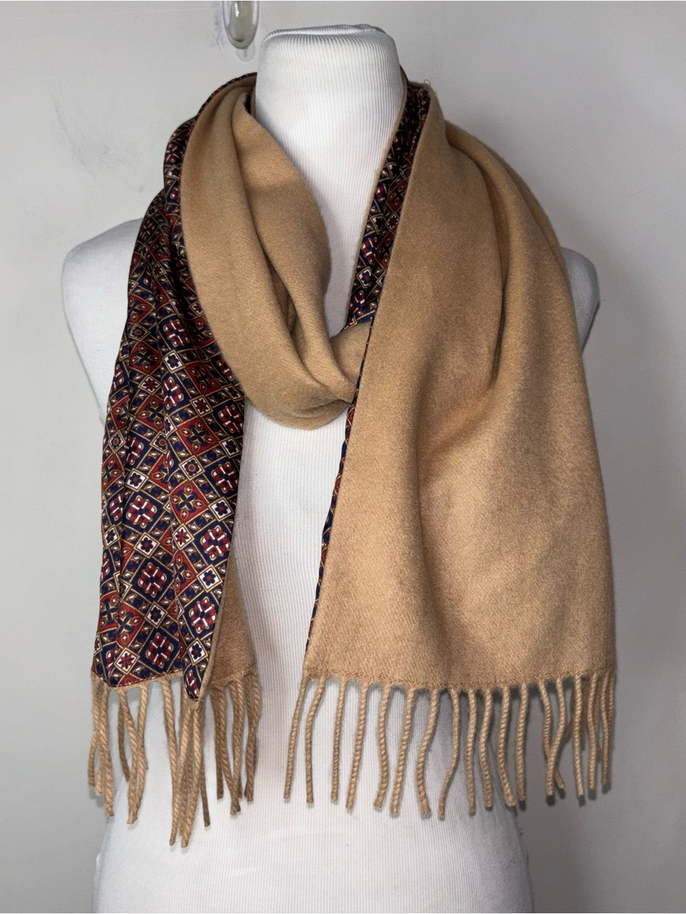 Saks Fifth Avenue Italy Cashmere Lined with Silk Scarf Geometric Fringe Unisex
